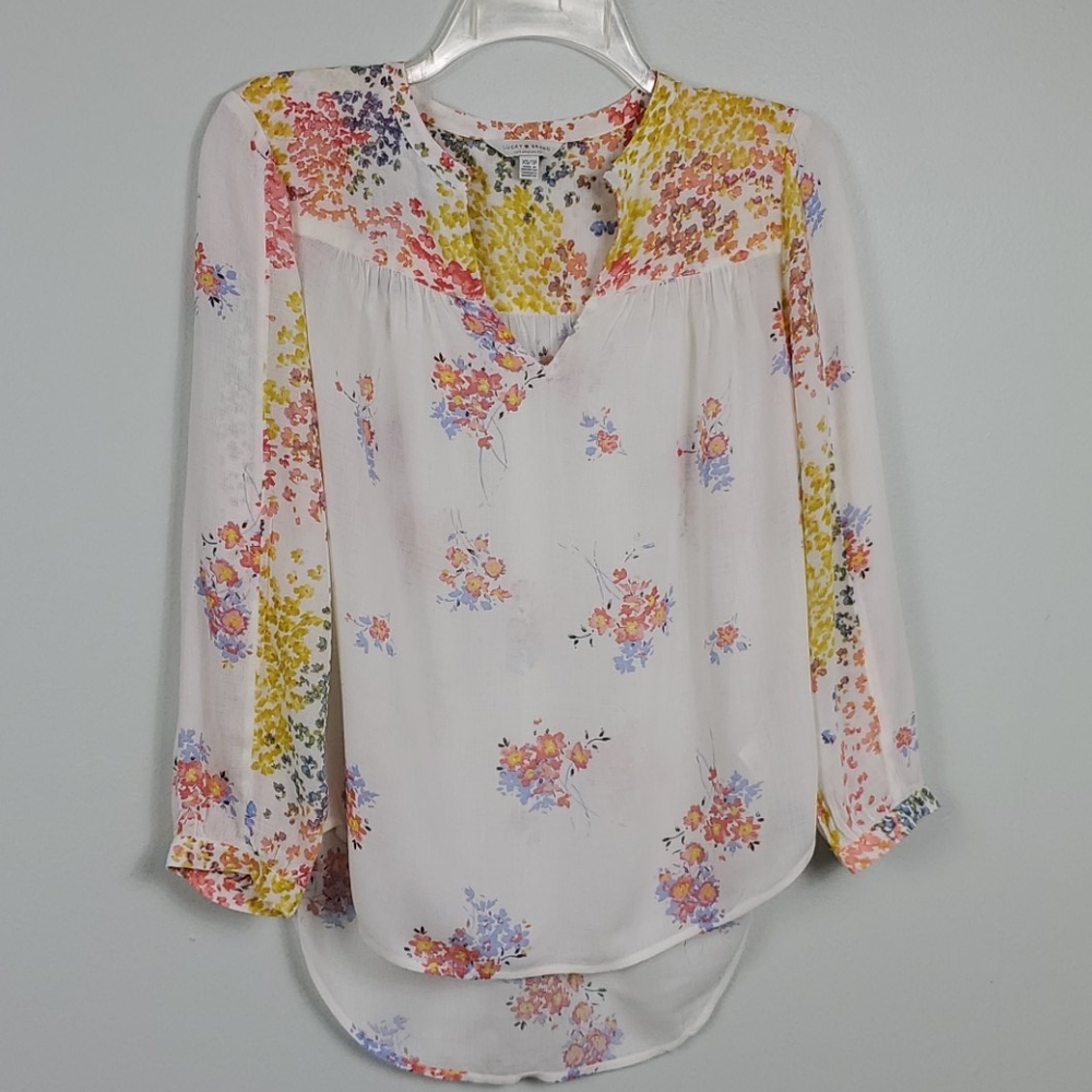 Lucky Brand Dainty Floral V-neck Blouse Size XS